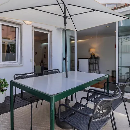Sunny Terrace In Entrecampos By Lovelystay Lizbona