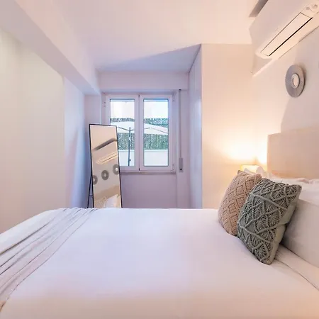 Sunny Terrace In Entrecampos By Lovelystay Apartament *